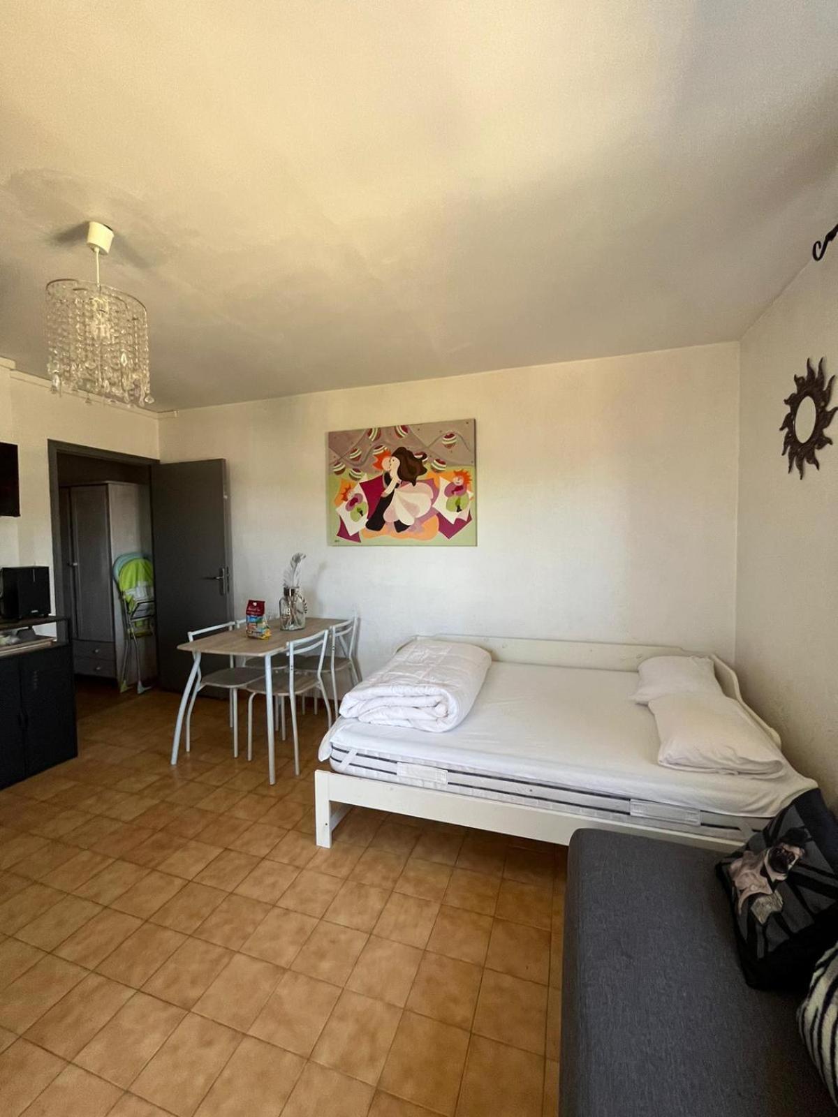 Appartement En Rez De Villa Beausite Mandelieu Exteriér fotografie